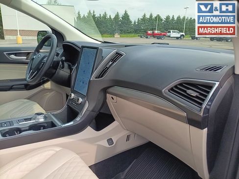 Used 2023 Ford Edge Titanium w/ Equipment Group 301A AWD/4WD image 18