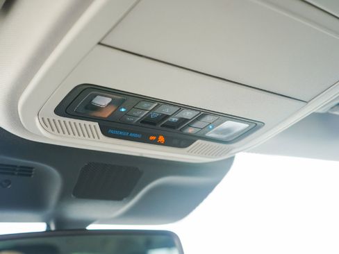 Used 2025 Ford Expedition Max Platinum image 18