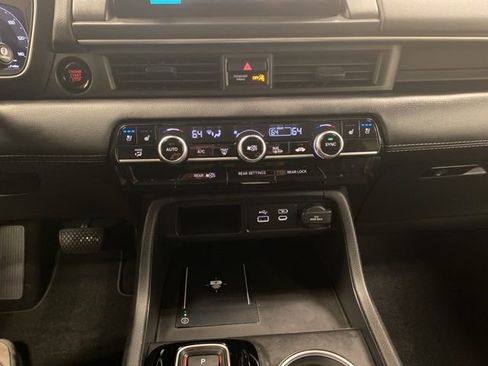 Used 2023 Honda Pilot Elite image 13