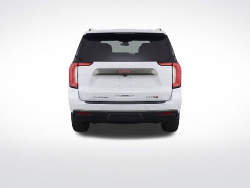 Used 2024 GMC Yukon XL AT4 w/ Technology Package AWD/4WD image 7