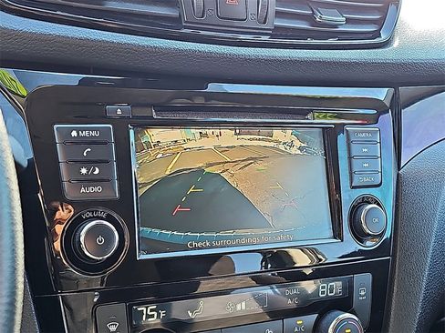 Used 2020 Nissan Rogue Sport SV image 17