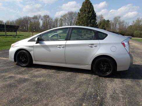 Used 2015 Toyota Prius Two image 11