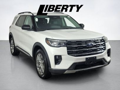 Used 2025 Ford Explorer Active w/ Active Comfort Package