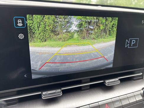 Certified 2025 Hyundai Kona SEL AWD/4WD image 30