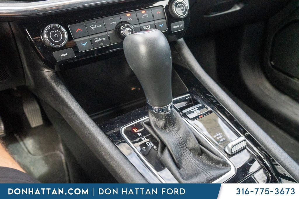 Used 2023 Jeep Compass Limited AWD/4WD image 9