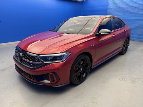 Used 2022 Volkswagen Jetta GLI Autobahn FWD image 4