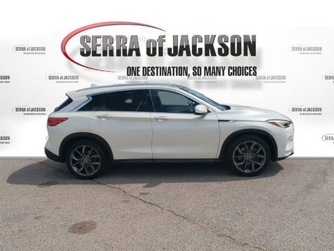 Used 2019 INFINITI QX50 Essential w/ Sensory Package image 8
