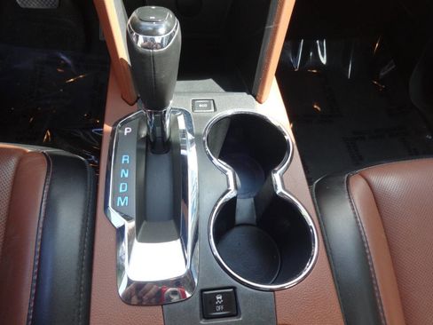 Used 2016 Chevrolet Equinox LTZ w/ Enhanced Convenience Package image 30