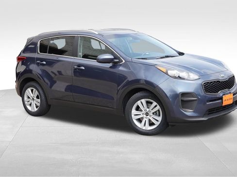 Used 2017 Kia Sportage LX w/ LX Popular Package FWD image 2
