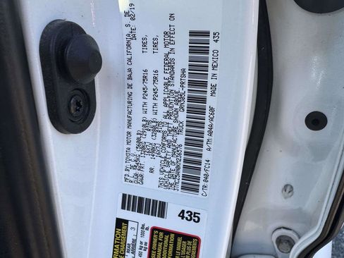 Used 2019 Toyota Tacoma SR5 image 24