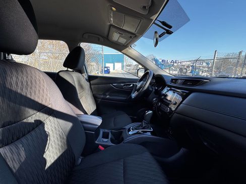 Used 2017 Nissan Rogue S image 13