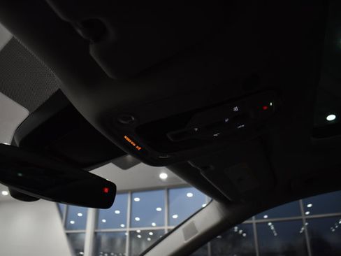 Used 2023 Audi Q8 Premium Plus w/ Premium Plus Package image 26