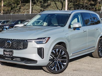 New 2026 Volvo XC90 T8 Ultra w/ Protection Package Premier