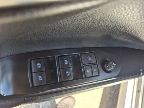 Used 2020 Toyota Camry LE FWD image 13
