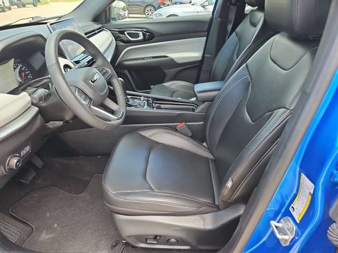 Used 2025 Jeep Compass Limited AWD/4WD image 18