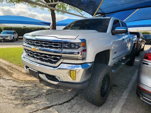 Used 2018 Chevrolet Silverado 1500 LTZ w/ Texas Edition AWD/4WD image 2
