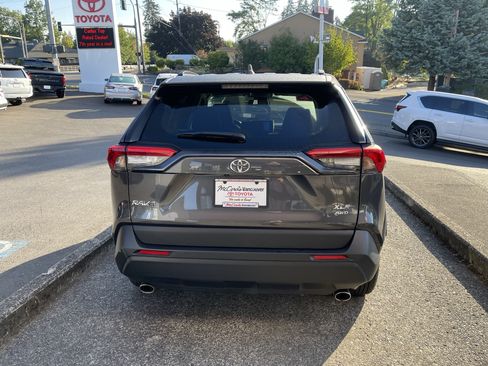 Certified 2025 Toyota RAV4 XLE AWD/4WD image 5