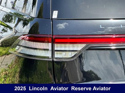Used 2025 Lincoln Aviator Reserve w/ Jet Appearance Package RWD image 35