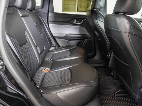 Used 2023 Jeep Compass Latitude w/ Convenience Group AWD/4WD image 45