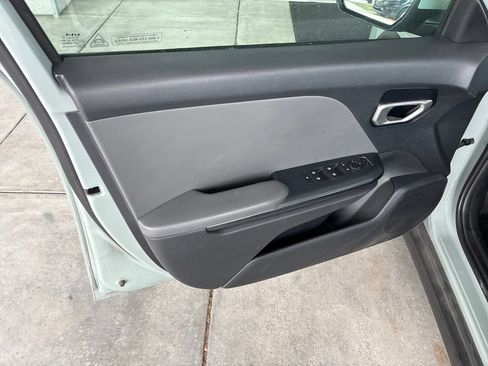 Used 2025 Kia K4 FWD image 19