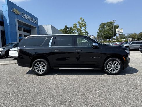 New 2025 Chevrolet Suburban Premier RWD image 2
