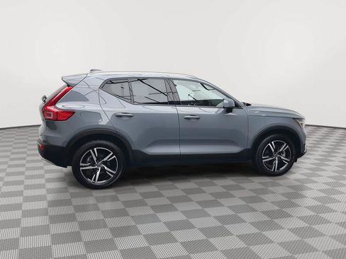 Used 2023 Volvo XC40 B5 Core AWD/4WD image 37