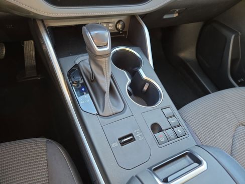 Used 2023 Toyota Highlander LE image 22