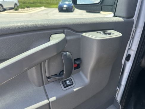 Used 2019 Chevrolet Express 3500 w/ Driver Convenience Package RWD image 11