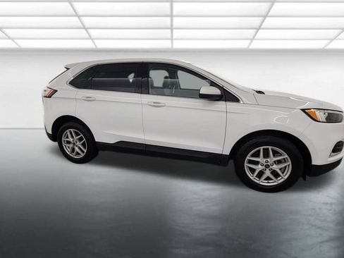 Used 2022 Ford Edge SEL image 9