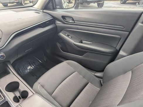 Certified 2025 Nissan Altima 2.5 S image 15