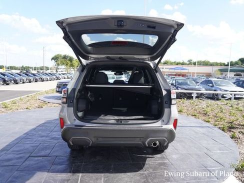 Certified 2025 Subaru Forester Limited image 7