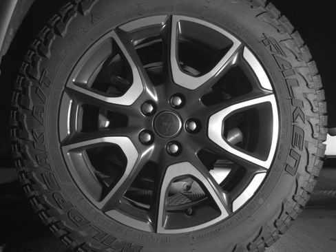 Used 2025 Jeep Compass Trailhawk image 14