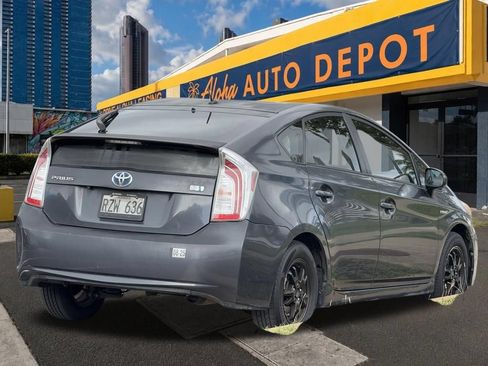 Used 2013 Toyota Prius One FWD image 5