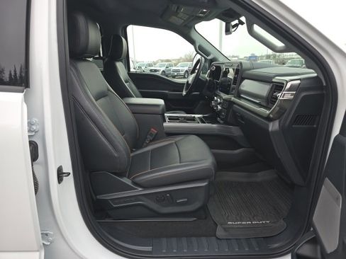 Certified 2025 Ford F350 Lariat image 5