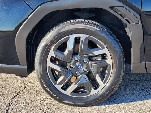 Certified 2025 Subaru Forester Limited image 7