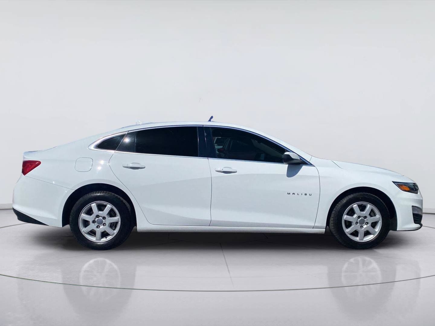 Used 2024 Chevrolet Malibu LT FWD image 6