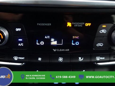 Used 2020 Hyundai Santa Fe SEL w/ Convenience + Premium Package FWD image 25