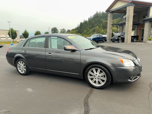 Used 2008 Toyota Avalon Limited FWD image 4