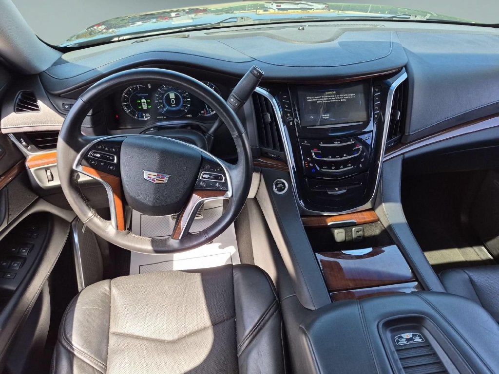 Used 2019 Cadillac Escalade ESV Premium Luxury AWD/4WD image 20