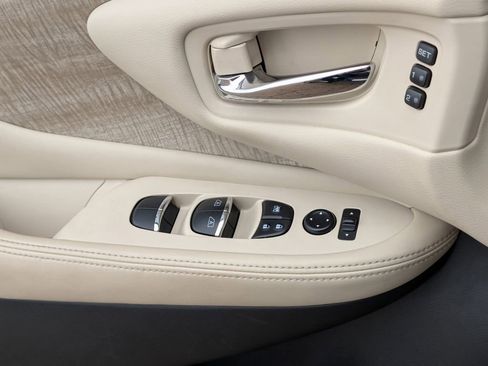 Used 2024 Nissan Murano SL image 13