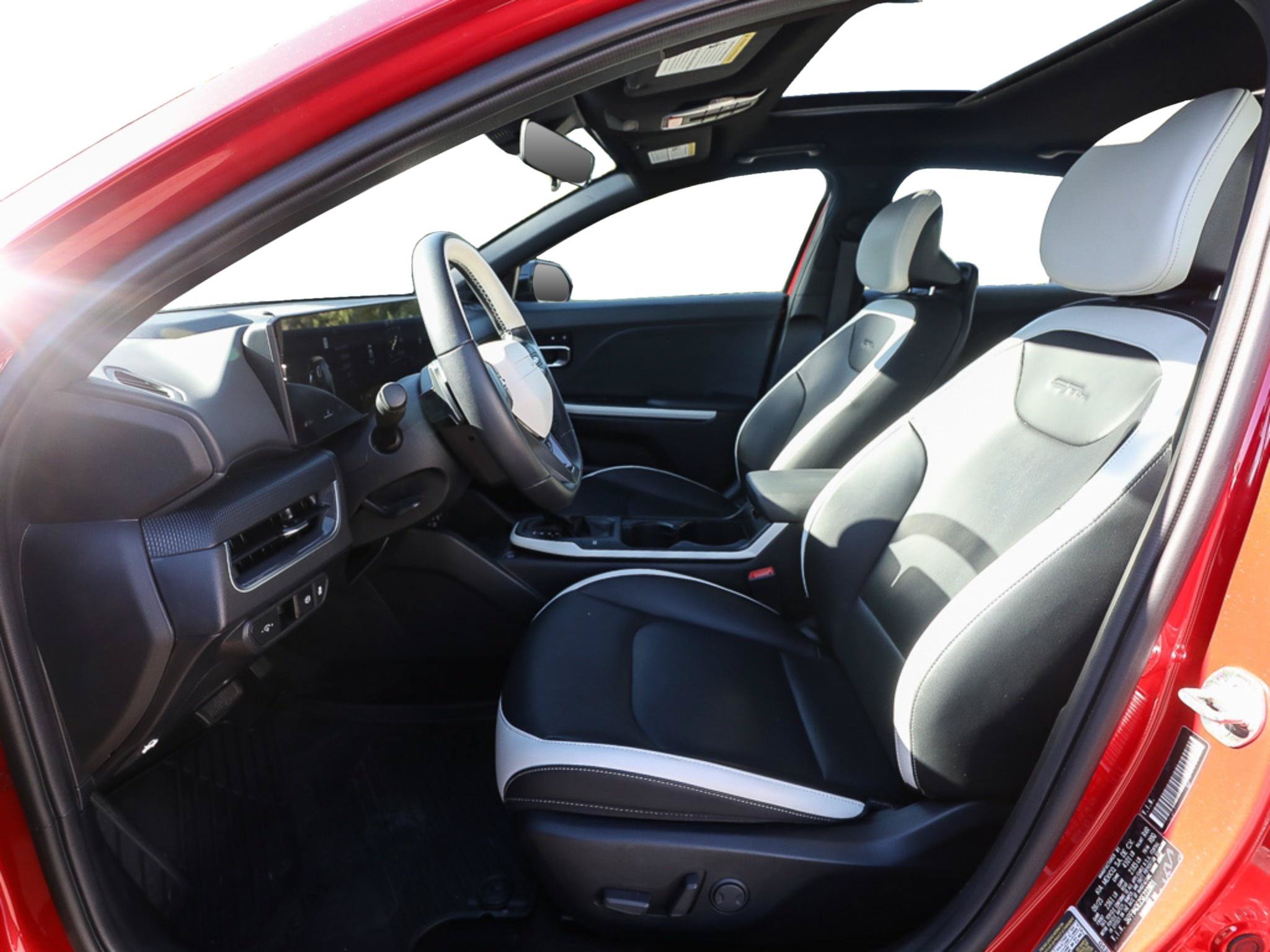 Certified 2025 Kia K4 GT-Line w/ GT-Line Premium Package FWD image 11