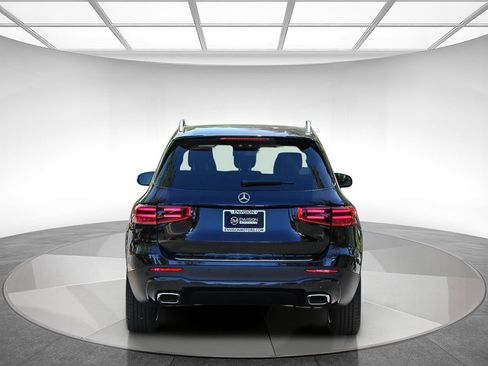 New 2026 Mercedes-Benz GLB 250 4MATIC image 3