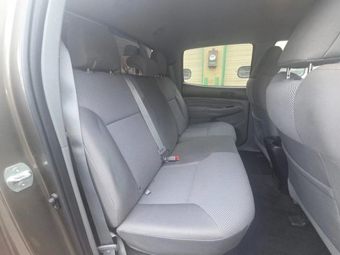 Used 2012 Toyota Tacoma 4x4 Double Cab w/ TRD Sport Pkg image 4