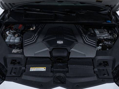 Used 2019 Lamborghini Urus image 45