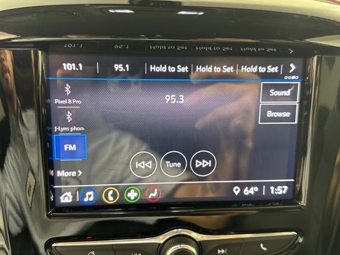 Used 2021 Chevrolet Traverse LS AWD/4WD image 25