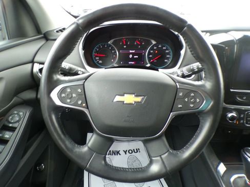 Used 2020 Chevrolet Traverse LT w/ LPO, Blackout Package AWD/4WD image 10