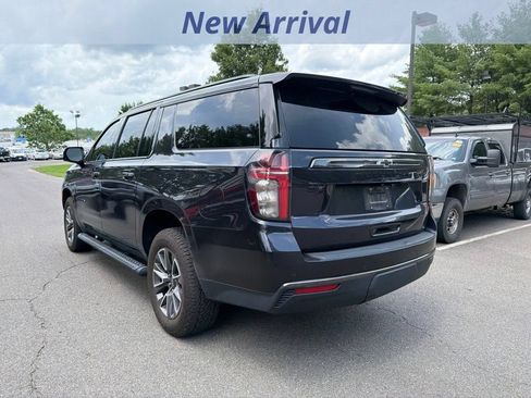 Used 2022 Chevrolet Suburban Z71 w/ Luxury Package AWD/4WD image 8