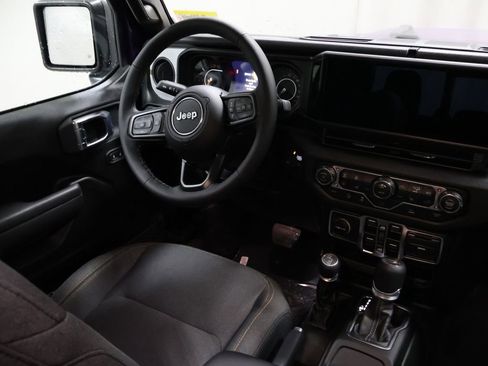 New 2026 Jeep Gladiator Sport image 19