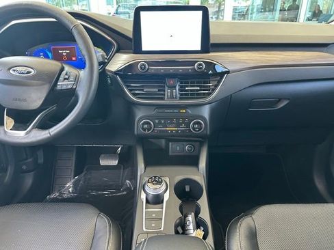Certified 2020 Ford Escape Titanium FWD image 16