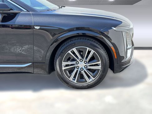Certified 2024 Cadillac Lyriq Tech w/ Driver Assist Package AWD/4WD image 11
